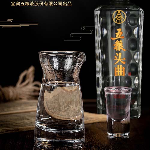 [정품]우량예. 오량두곡,담아(五粮液. 五粮头曲,淡雅) 52%vol. 500ml
