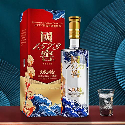 [정품]궈자오1573. 예술신춘주,대랑도금(国窖1573.艺术新春酒,大浪淘金) 52%vol. 500ml