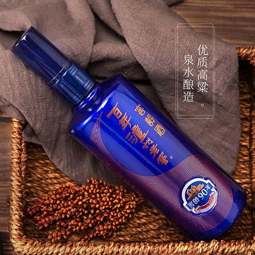 [정품]루저우라오자오. 백년노주노교,교령90년(泸州老窖.百年泸州老窖,窖龄90年) 52%vol. 500ml