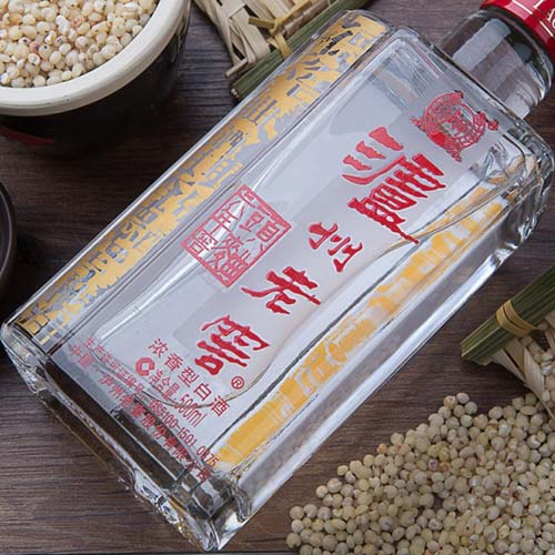 [정품]루저우라오자오. 육년교두곡(泸州老窖. 六年窖头曲) 52%vol, 500ml