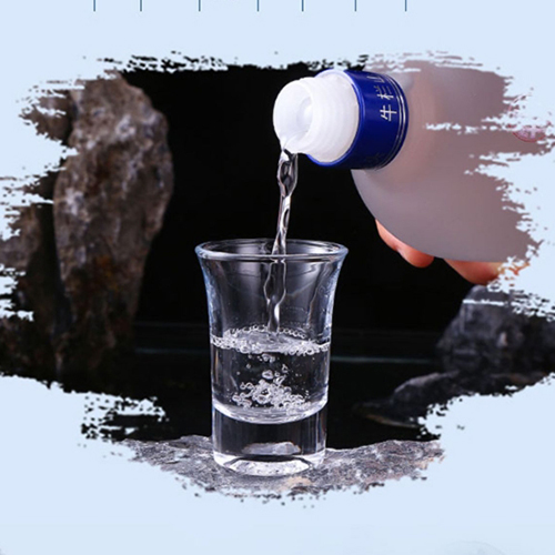 [정품]우란산. 이과두,국장청아10랑(牛栏山.二锅头,国藏清雅10粮) 500ml, 42%Vol