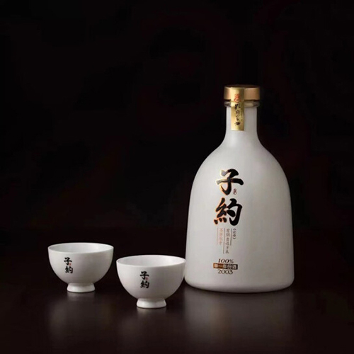 [정품]콩푸쟈주. 자약15년(孔府家酒. 子约15年) 500ml, 52%vol.