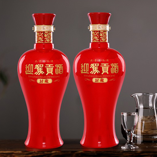 [정품]잉쟈꿍주. 봉장(迎驾贡酒. 封藏) 500ml, 42%vol.