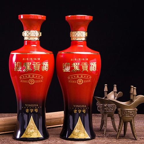 [정품]잉쟈꿍주. 육성노자호(迎驾贡酒. 陆星老字号) 500ml, 52%vol.